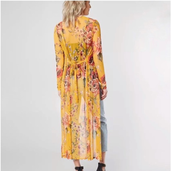 Daytrip Floral Duster Kimono - Picture 6 of 11